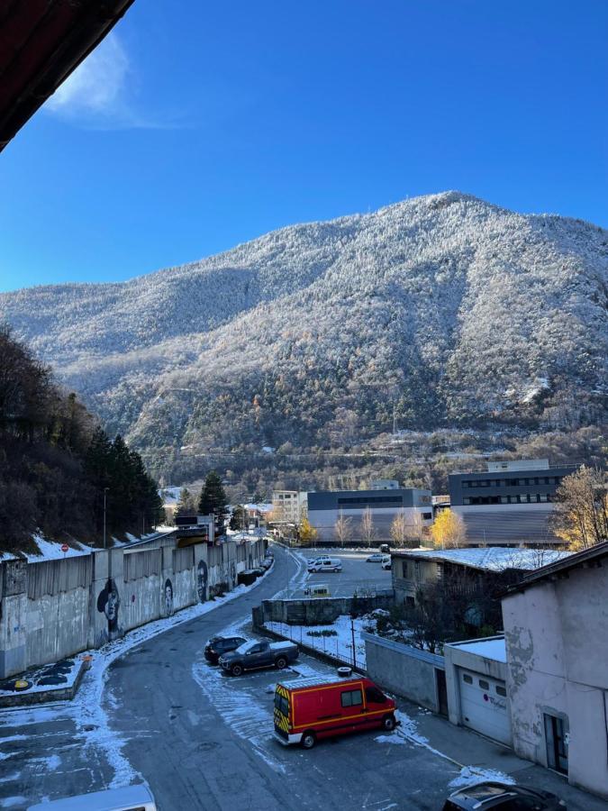 La Montagnette L Oursson Chambre Maison En Travaux De 10H A 17H 무티에 외부 사진